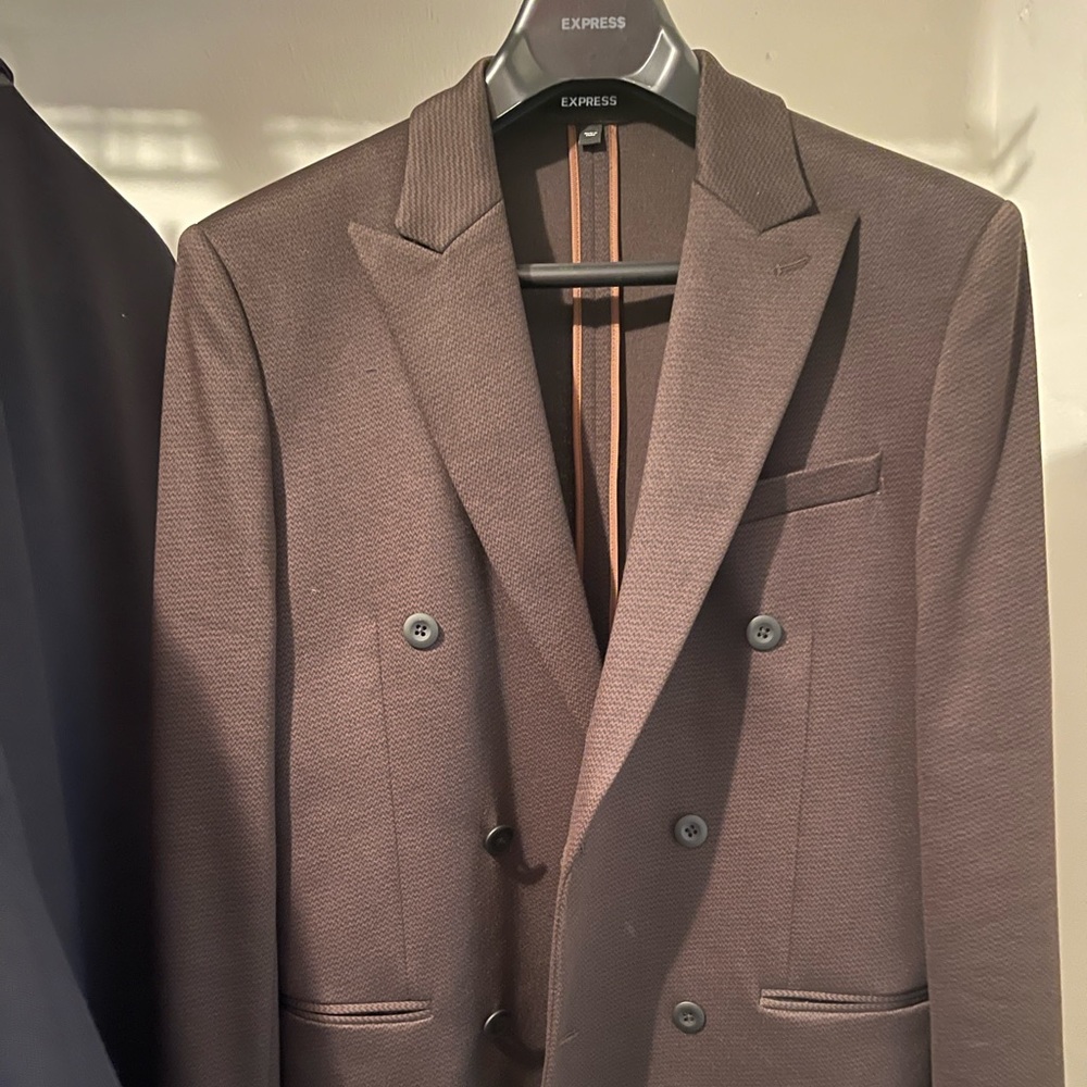 Brand new Express double breasted sports jacket in brown.